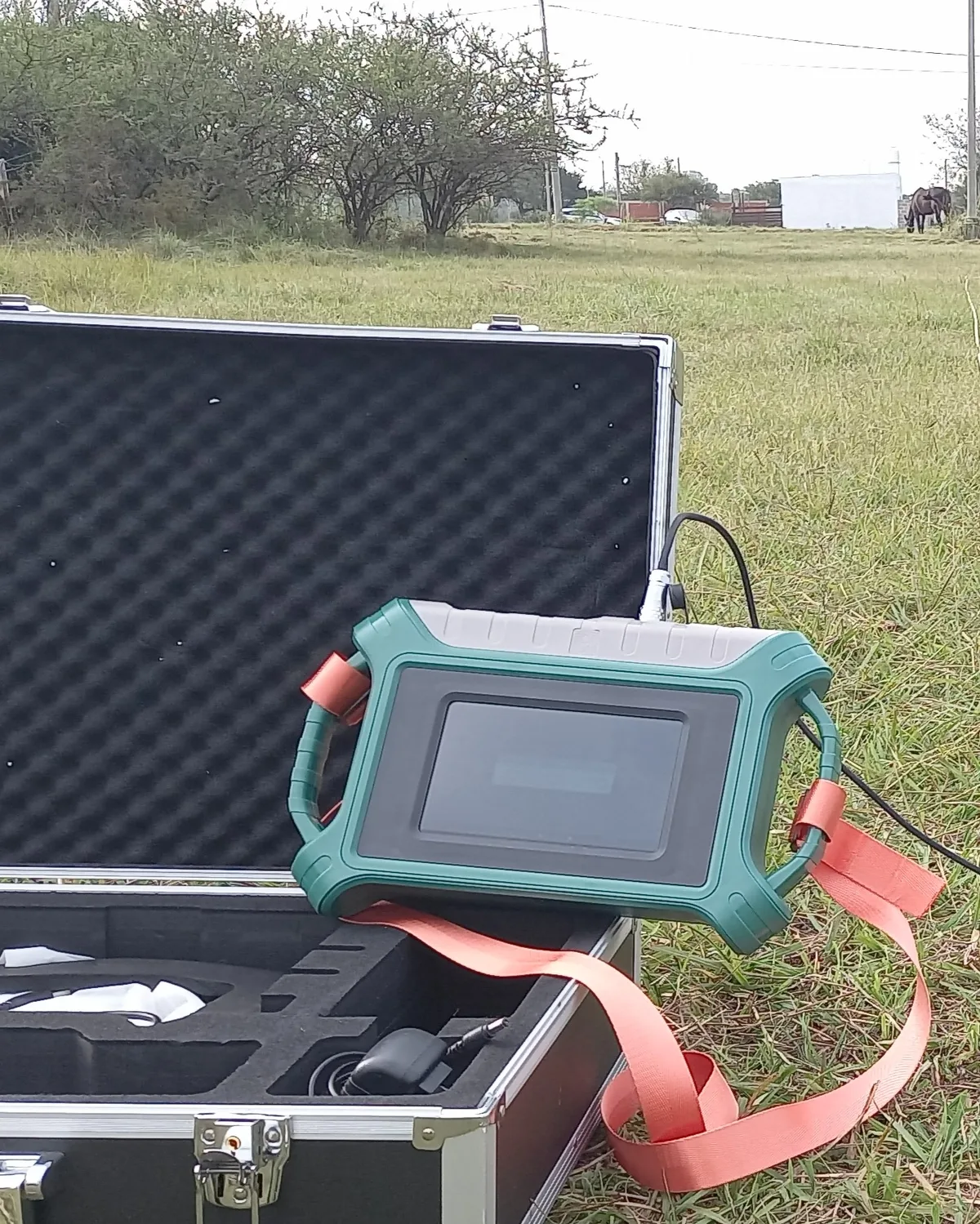 Equipo de adquisición de datos preparado para una tomografía del subsuelo
